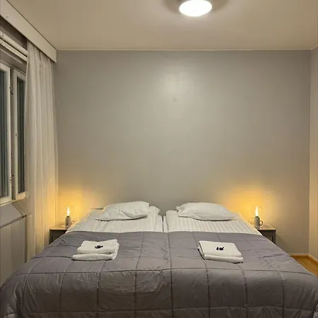 Center Penthouse Apartment *